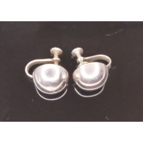 Vintage Sterling Silver Dome Earrings With Screw Backs - Picture 2 of 8